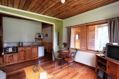 Love Grove Guest House Devonport
