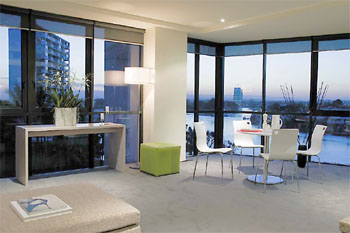 Escape Now Avalon Resort  (Private Apartments) Surfers Paradise gold coast