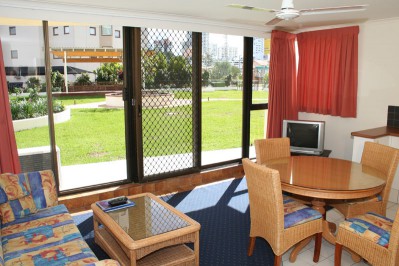 Broadbeach Travel Inn Apartments gold coast