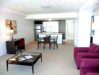Blue Sky Holidays : Wings Apartments  (Private Apartments) Gold Coast