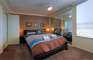 Burleigh Beach Tower - Holiday Apartments Gold Coast