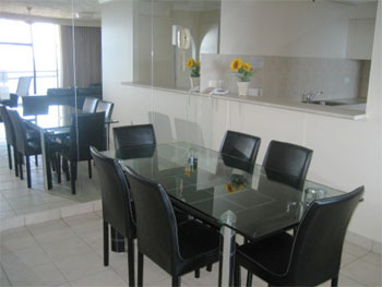 Escape Now Peninsula Resort Surfers Paradise Gold Coast