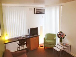 Deluxe 1 Bedroom Apartments Twin